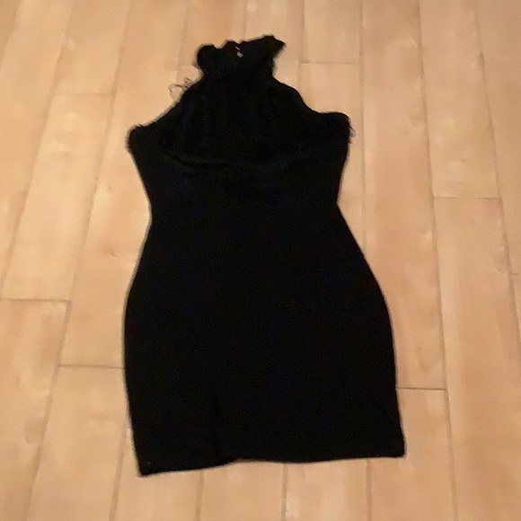 Black *GUESS* dress with fringe - Picture 4 of 4